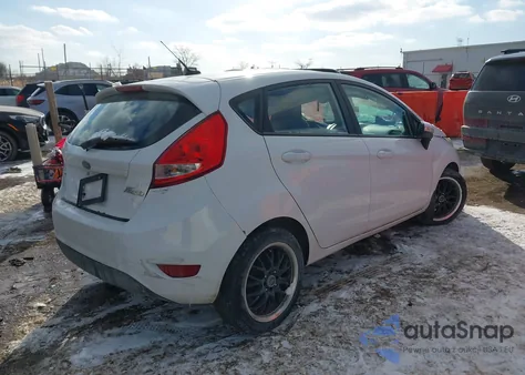 2011 Ford Fiesta Ses z USA, uszkodzony, nr VIN 3FADP4FJ5BM106860